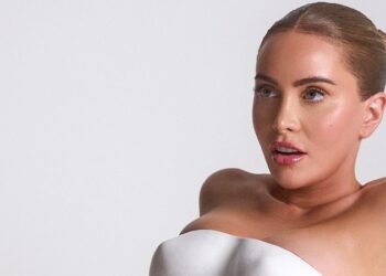 El aterrador hallazgo en la cara de una mujer que abusó de los rellenos faciales