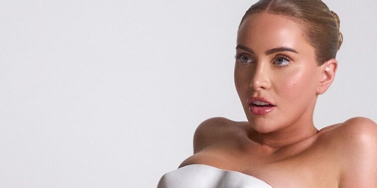 El aterrador hallazgo en la cara de una mujer que abusó de los rellenos faciales