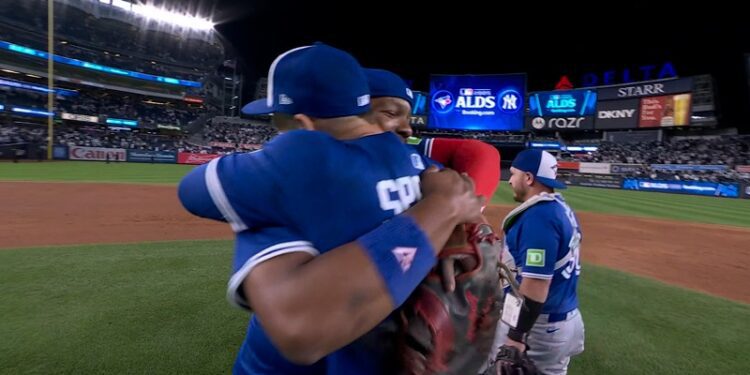 ¡Toronto a la SCLA! Azulejos mandaron en el Juego 4 para eliminar a Yankees