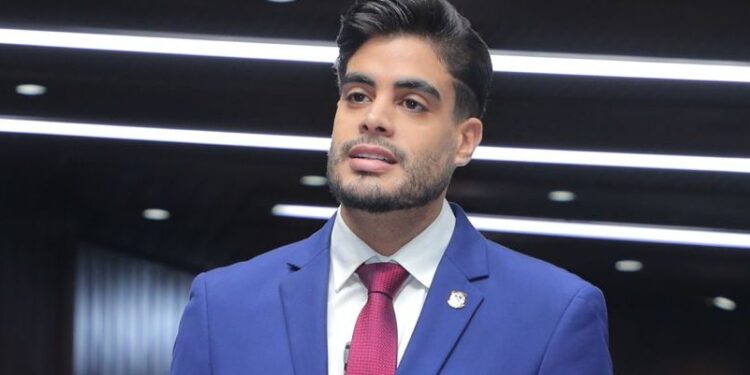 El diputado Bray Vargas denuncia manipulación digital