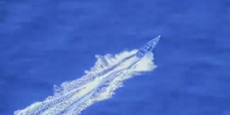 CNN: Departamento de Justicia ‘da alas’ a Trump para usar fuerza letal contra los cárteles