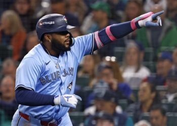 ¡Habemus serie! Azulejos ganan el Juego 3 de la SCLA a base de poder