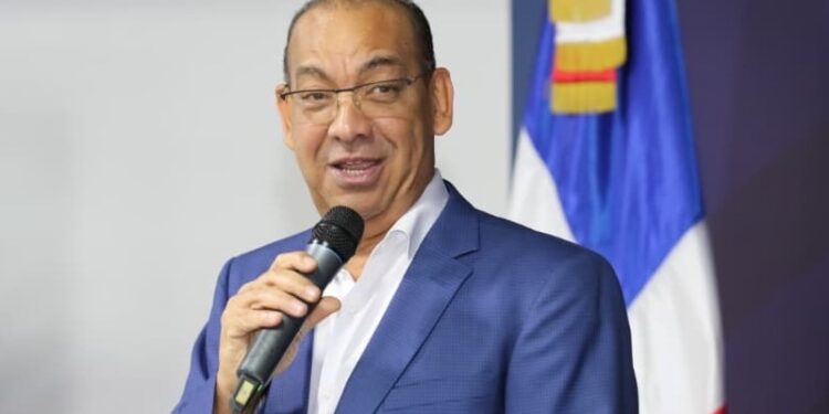 Gobierno niega que contemple eliminar el subsidio al combustible destinado a transportistas de pasajeros