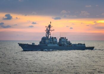 Miami Herald: EE.UU. está listo para atacar a Venezuela en «cualquier momento»