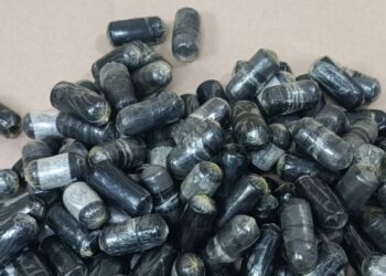 Atrapan en el AILA a un francés con drogas