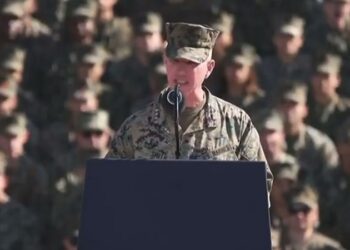 «El próximo combate se acerca. Créanme, se acerca», advierte comandante de los Marines de EE.UU.