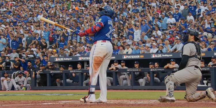 Cinco cifras clave que explican el ardiente octubre de Vlad Jr.