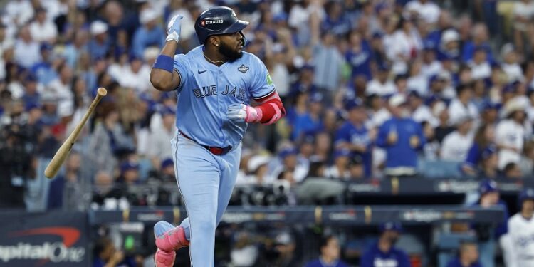 Guerrero Jr. pone nueva marca de HR en postemporada de Toronto