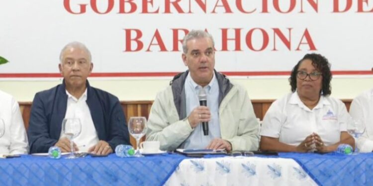 Presidente evalúa daños por el huracán Melissa y dispone soluciones integrales en Ocoa y Barahona