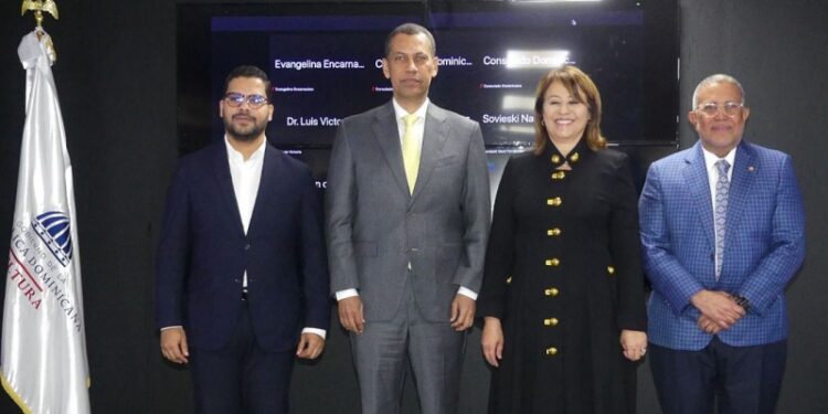 Indotel y ABA anuncian campaña en EEUU para orientar sobre envío de remesas