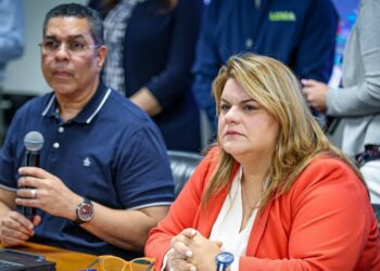 Fiscalía Federal da marcha atrás y aclara no investiga a la gobernadora