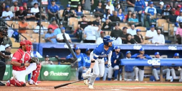 Licey se repone para extender el mal momento de los Gigantes al vencerlos 7-4
