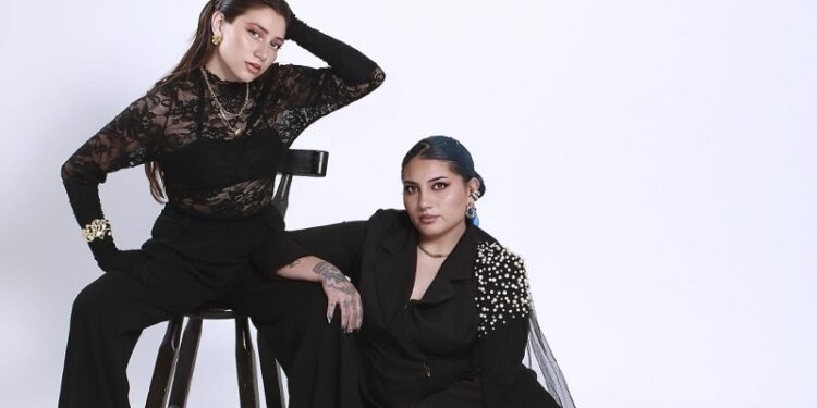 Dúo de pop rock electrónico Left & Right lanza «Different Worlds»