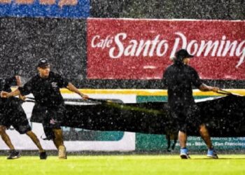 Lluvias vuelven a suspender juego