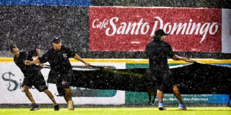 Lluvias vuelven a suspender juego