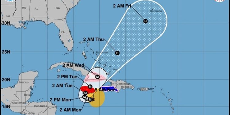 Melissa, un huracán categoría 4, indirectamente continuará generando lluvias y tormentas eléctricas