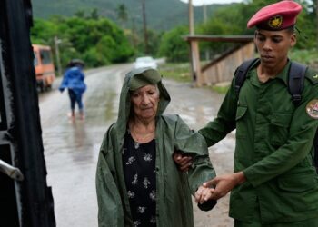 El superhuracán Melissa toca tierra en Cuba