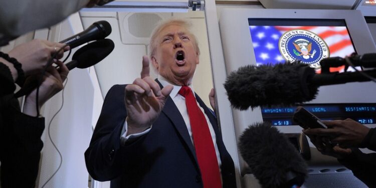 Trump hace colapsar los mercados con este mensaje sobre China