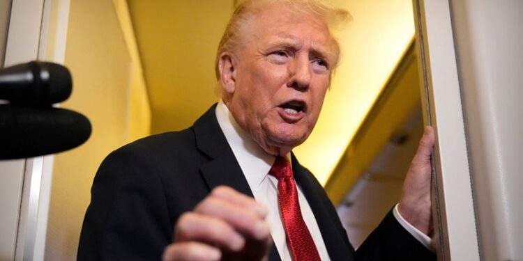 «Es un lunático, tiene muchos problemas mentales»: Nuevos insultos de Trump a Petro