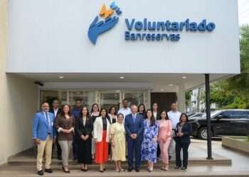 Leonardo Aguilera y Carmen Quijano de Aguilera anuncian expansión del Voluntariado Banreservas en todo el Cibao