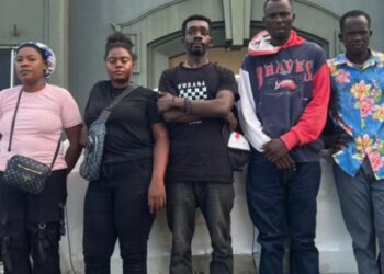 Envían ante el Ministerio Público a hombre detenido con seis haitianos indocumentados 