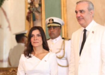 Presidente Abinader recibe credenciales de siete nuevos embajadores