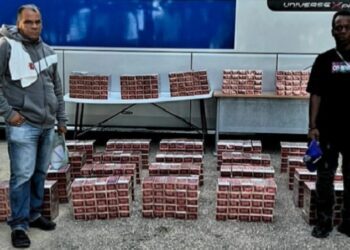 Ejército ocupa 130,000 cigarrillos de contrabando en autobús de transporte público en Matayaya