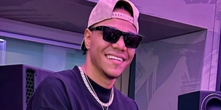 Ghetto, ganador del Grammy 2025, anuncia nuevos proyectos con Elvis Crespo, Farruko y Yandel