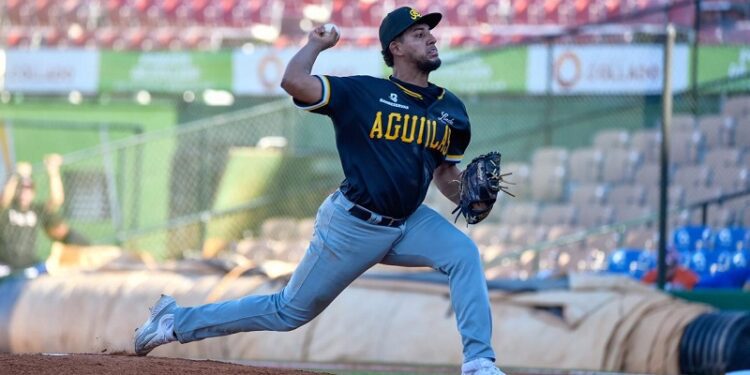 Águilas Cibaeñas consolidan su liderato con triunfo sobre Leones; Mendoza en gran debut