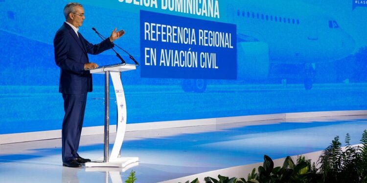 Presidente Abinader opina que “sin conectividad aérea no hay éxito en turismo”