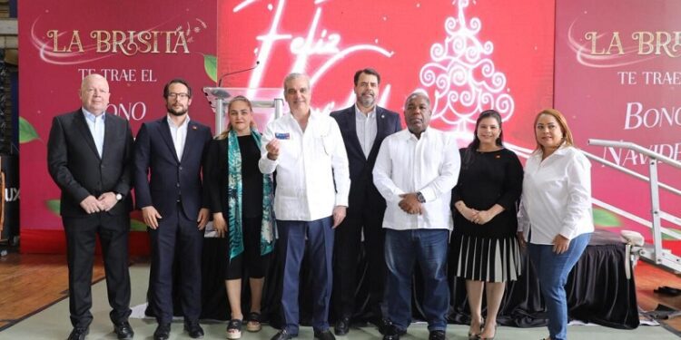Presidente Abinader lanza el Bono Navideño 2025 para 2.6 millones de dominicanos