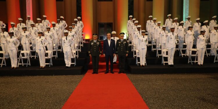 Presidente Abinader preside graduación de la 64.ª Promoción de Oficiales del Ejército