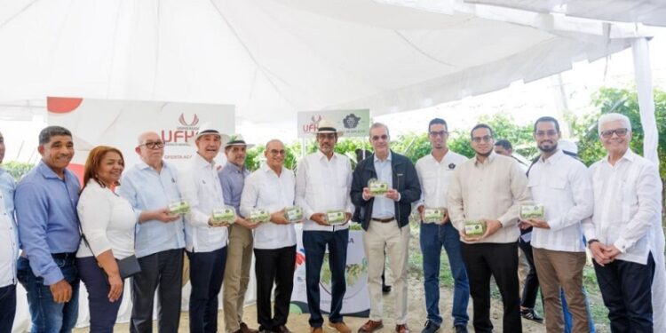 Presidente Abinader inaugura dos naves industriales en zona franca de la provincia San Juan