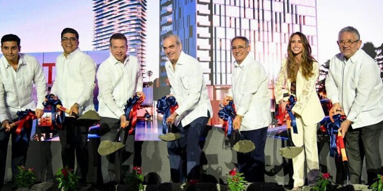 Presidente Abinader da palazo del City Center by Lady Lee, generará más de 6.000 empleos