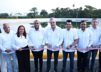 Presidente Abinader inaugura planta de tratamiento de aguas residuales