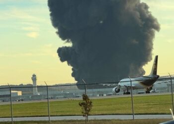 Un avión de carga se estrella en EE.UU.: ¿qué se sabe?
