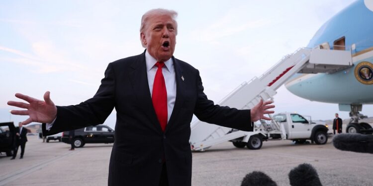 «Pronto comenzaremos a detenerlos también por tierra»: Nueva amenaza de Trump sobre Venezuela