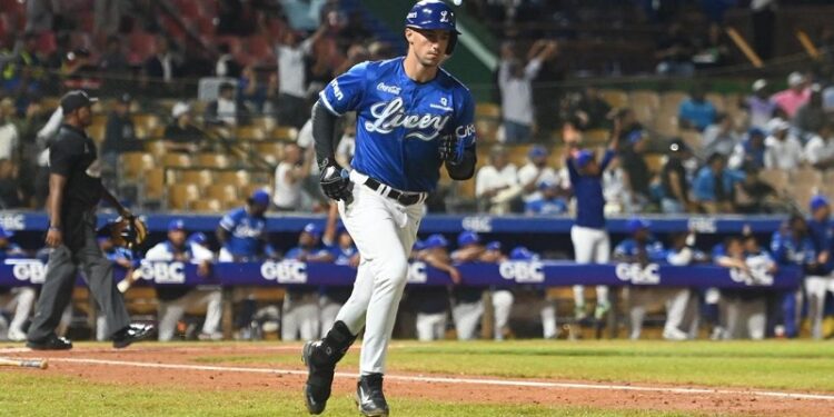 Licey cae ante Estrellas en el Quisqueya