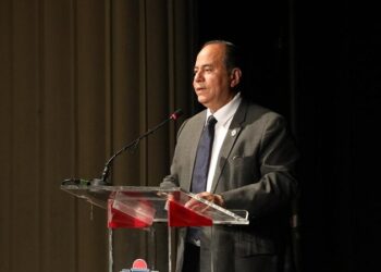 Alberto Caminero reafirma compromiso ético y política de cero tolerancia a la corrupción