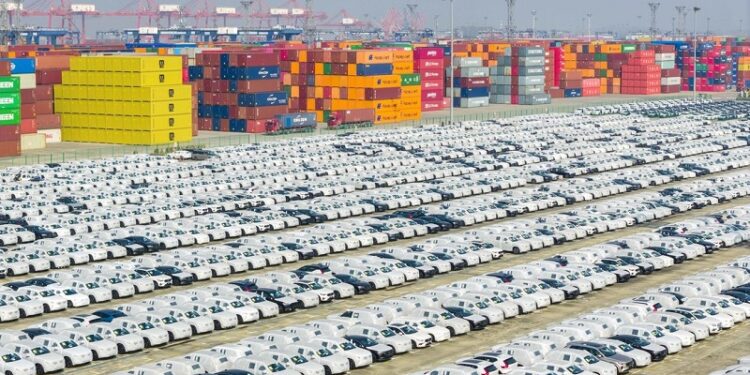 Sombrío pronóstico para la industria automotriz: solo sobrevivirán 5 o 6 fabricantes y ninguno es europeo