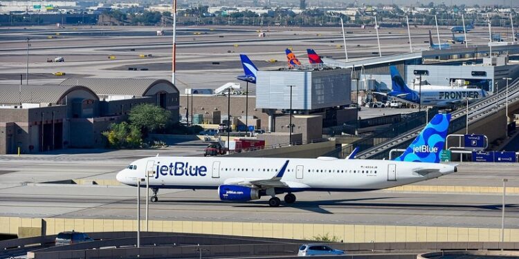 Posible caos global en vuelos: Airbus llama a revisión urgente a más de 6.000 aviones