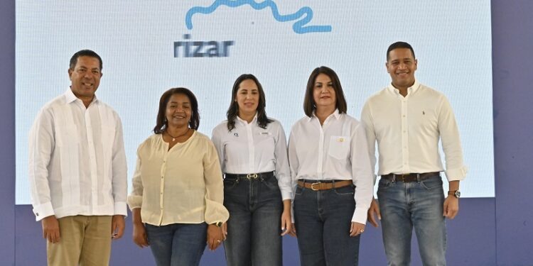 Banreservas bancariza a cientos de ciudadanos