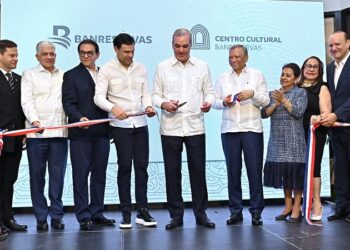 Banreservas inaugura Centro Cultural en el antiguo Hotel Mercedes de Santiago