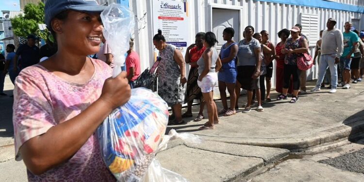 Voluntariado Banreservas beneficia cientos de personas en jornada del programa “Vida para el Ozama”