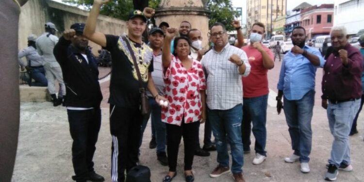 Exigen a Abinader que saque a RD «de los planes de guerra de la administración Trump»