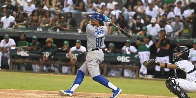 Licey cede ante Estrellas en San Pedro