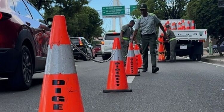 Continúan las rutas alternas por concierto de Bad Bunny