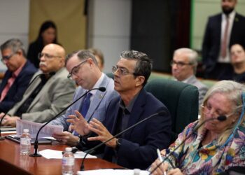 Expertos discrepan sobre necesidad de producir energía nuclear en Puerto Rico