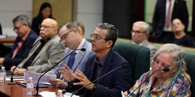 Expertos discrepan sobre necesidad de producir energía nuclear en Puerto Rico