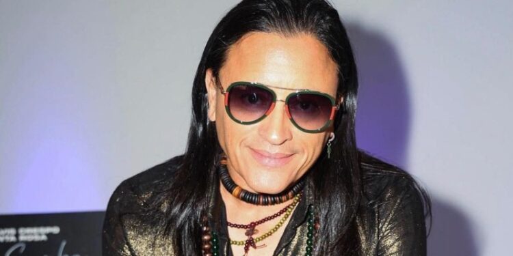 Elvis Crespo llega a RD para hablar de nuevos proyectos